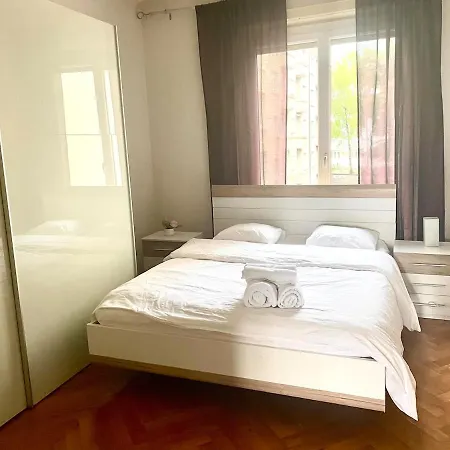 6 Minutes Walking From The Train Station Appartement